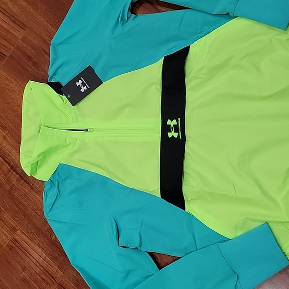 NWT size M Under Armour 1/2 zip windbreaker - Picture 2 of 14